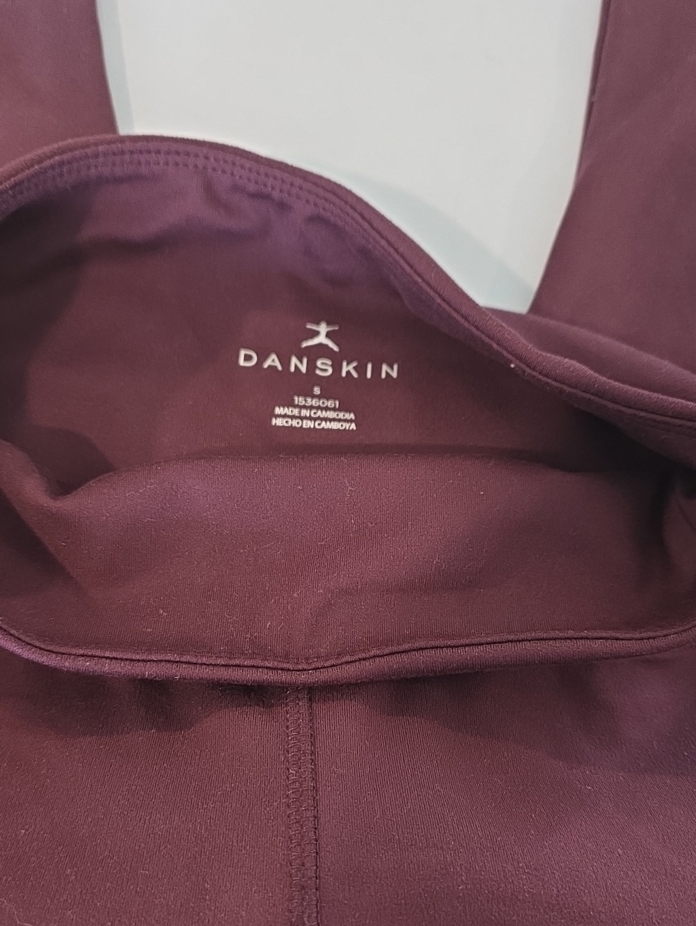 Danskin Small Maroon Leggings With Side Pockets